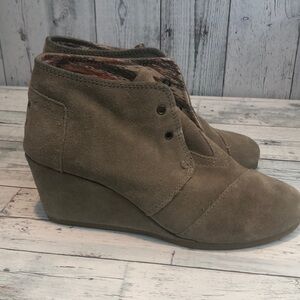 Toms Suede Ankle Booties 8